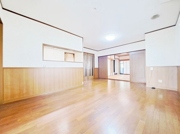 大津市雄琴１丁目の中古一戸建て