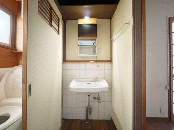 京都市山科区西野山百々町の中古一戸建て