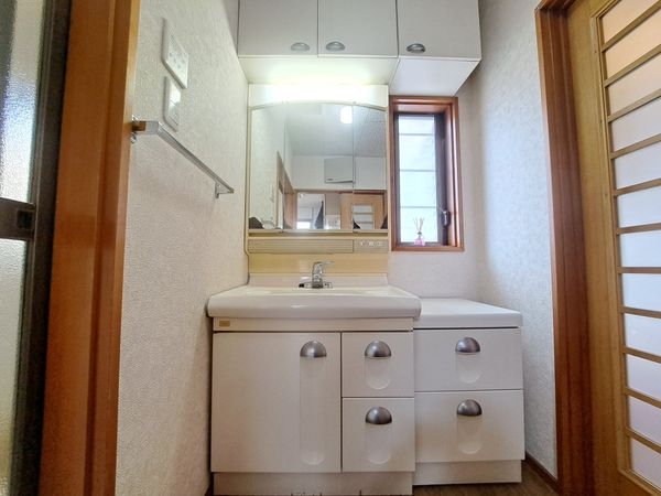 草津市南笠東３丁目の中古一戸建て