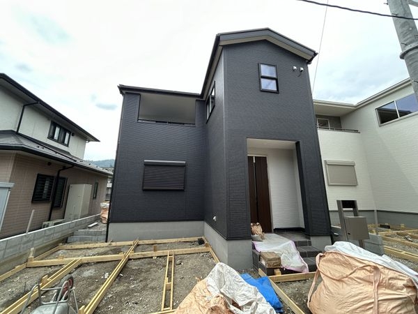 大津市錦織２丁目　新築一戸建て　２号棟
