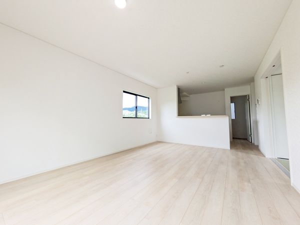 大津市雄琴５丁目　新築一戸建て　第２２　２号棟