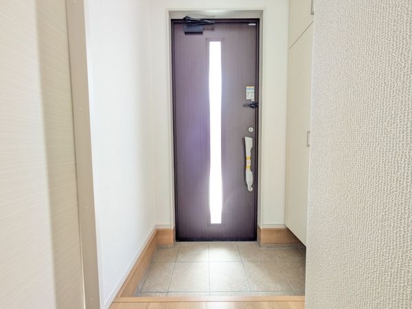 守山市下之郷1丁目 新築一戸建て 1号棟(玄関)