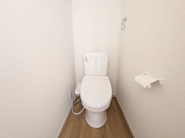 守山市下之郷1丁目 新築一戸建て 1号棟(トイレ)