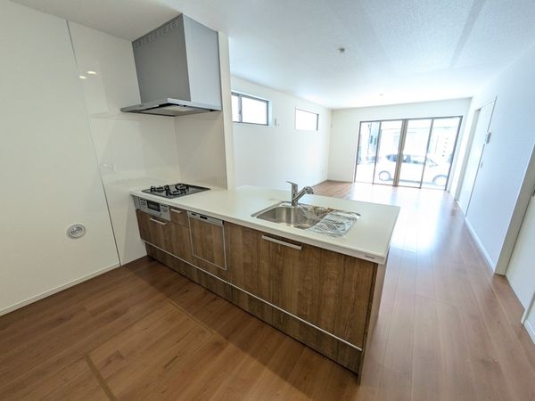 守山市下之郷１丁目　新築一戸建て　2号棟