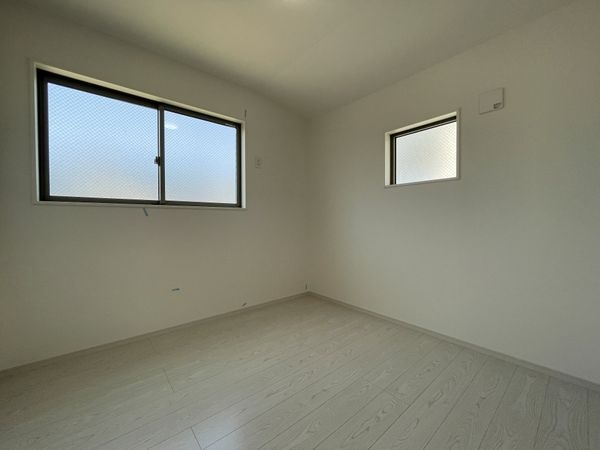 京都市山科区西野楳本町　新築一戸建て