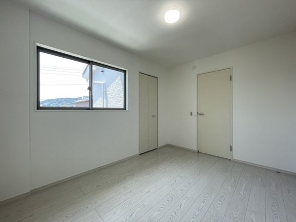 京都市山科区西野楳本町　新築一戸建て