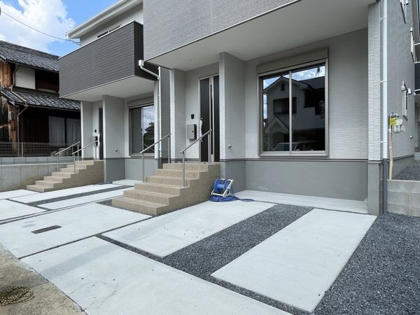 京都市伏見区日野西大道町　新築一戸建て　２期　２号棟