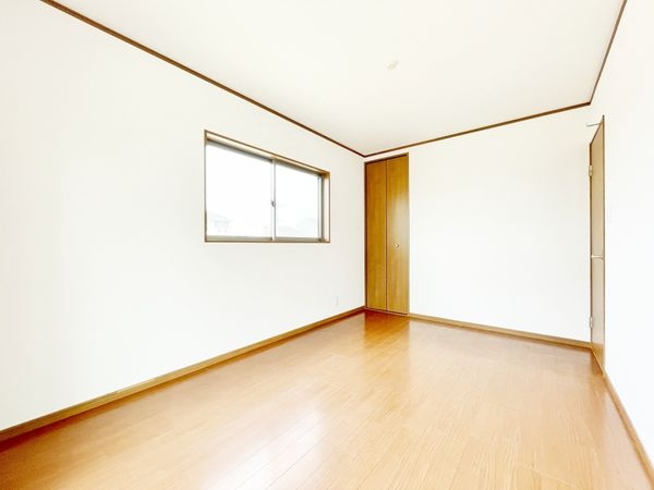 京都市伏見区羽束師鴨川町の中古一戸建て
