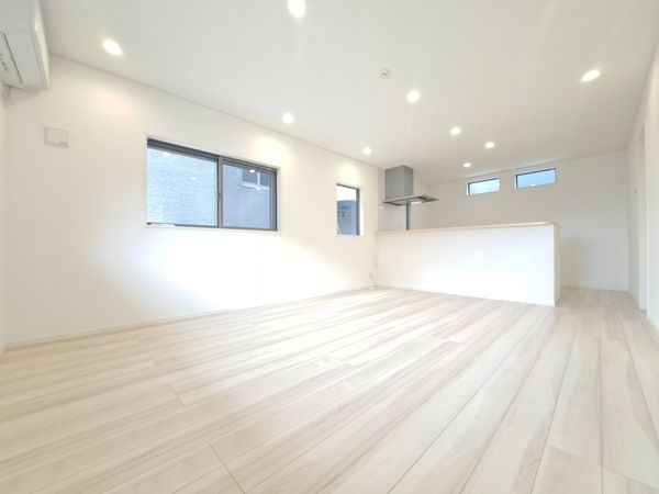 大津市衣川3丁目の中古一戸建て(リビング)