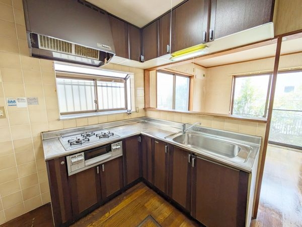 大津市雄琴５丁目の中古一戸建て