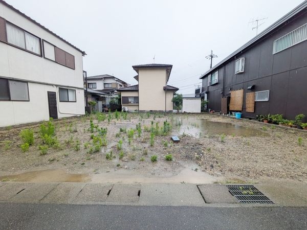 栗東市林　新築一戸建て　１期　１号地
