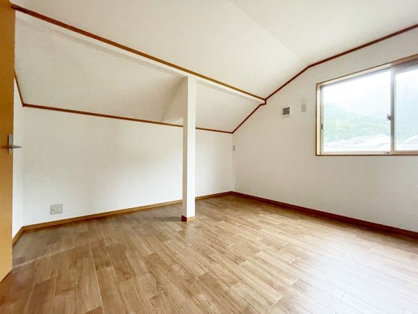 京都市山科区小山中島町の中古一戸建て
