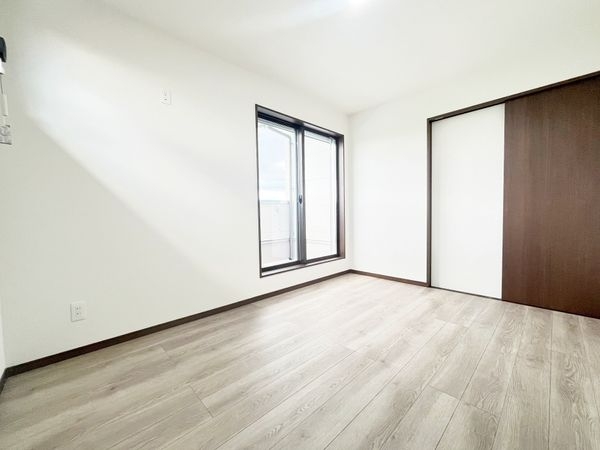 京都市南区久世上久世町　新築一戸建て