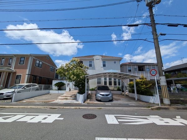 大津市比叡平２丁目の中古一戸建て