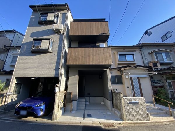 京都市伏見区深草泓ノ壺町　新築一戸建て