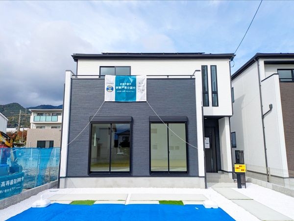 大津市下阪本１丁目　新築一戸建て　３期　２号棟