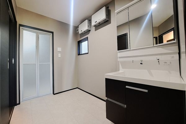 守山市小島町の中古一戸建て