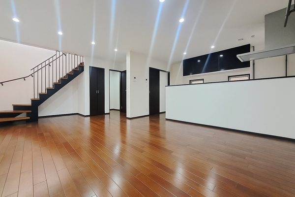 守山市小島町の中古一戸建て