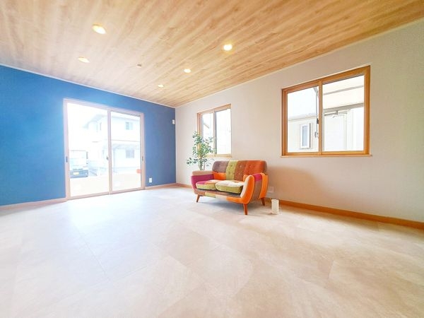 守山市小島町の中古一戸建て