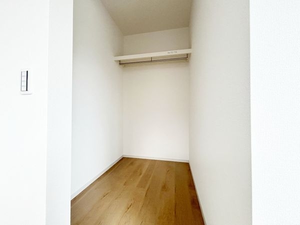 大津市錦織2丁目 新築一戸建て 1期 2号地(収納)