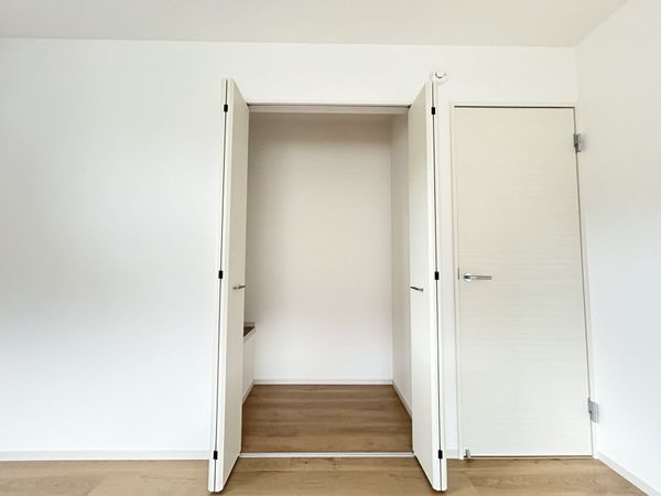 大津市錦織2丁目 新築一戸建て 1期 2号地(収納)