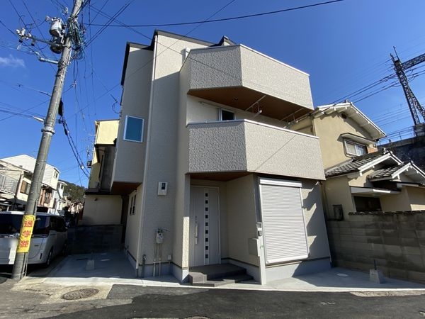 京都市山科区御陵久保町　新築一戸建て