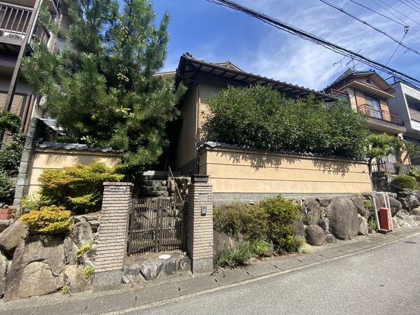 京都市山科区四ノ宮小金塚　中古一戸建て