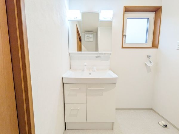 栗東市綣６丁目の中古一戸建て