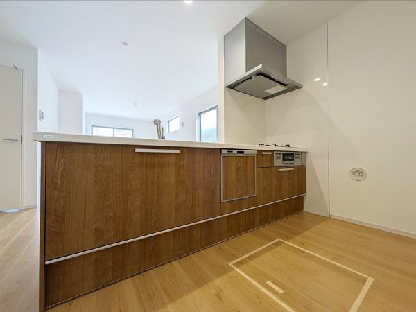 草津市新浜町　新築一戸建て　１期　２号地