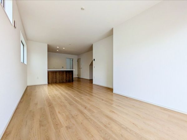 草津市新浜町　新築一戸建て　１期　２号地