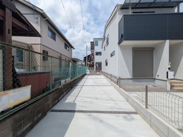 大津市長等３丁目　新築一戸建て　１期　２号棟