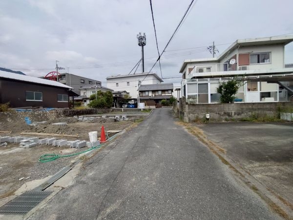 大津市坂本7丁目 新築一戸建て 第1期 2号棟(前面道路含む現地写真)