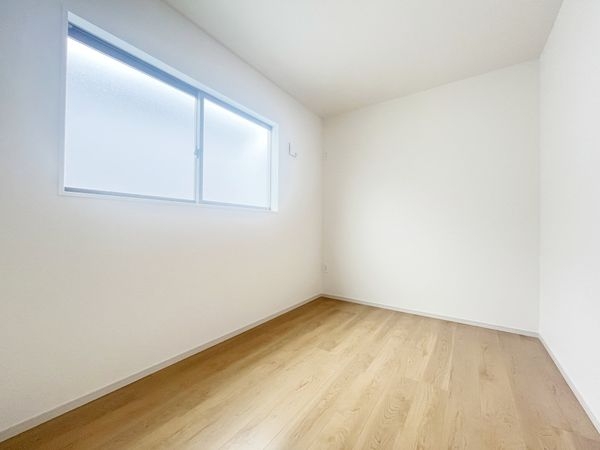 草津市上笠３丁目　新築一戸建て　１期　全３区画　２号棟