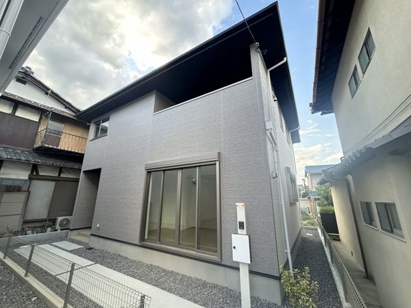 京都市山科区川田西浦町　新築一戸建て　１期　１号棟