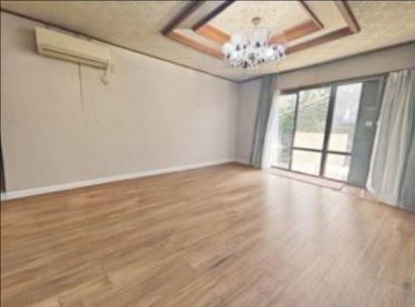 大津市瀬田6丁目の中古一戸建て(リビング)