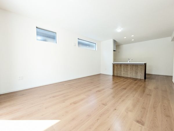 草津市草津町　新築一戸建て　２期　２号地