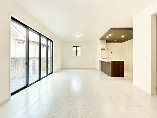 京都市伏見区桃山南大島町　新築一戸建て　１期　１号棟