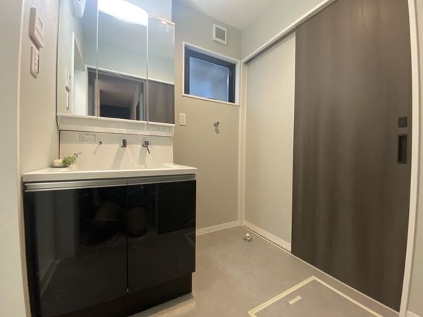 京都市伏見区深草大亀谷八島町　新築一戸建て