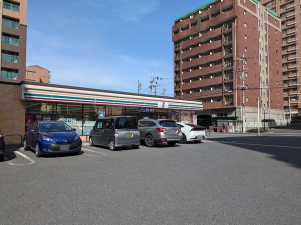 ユニハイム南草津　中古マンション(セブンイレブン南草津店)