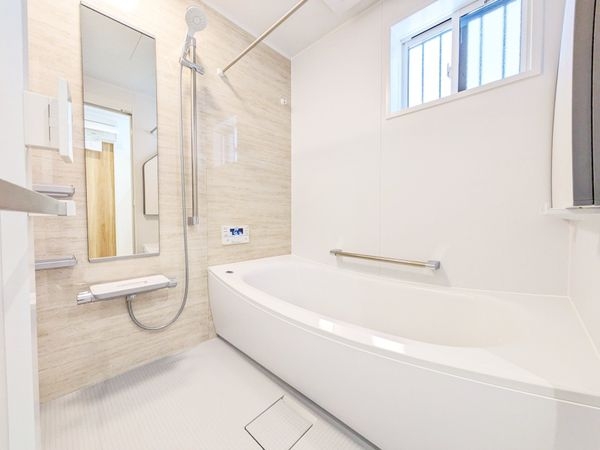 大津市下阪本２丁目　新築一戸建て　全３区画　２号棟