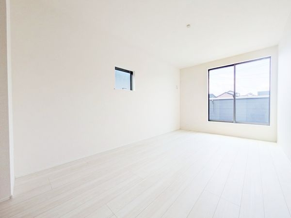 大津市千町２丁目　新築一戸建て　第１期　５号棟