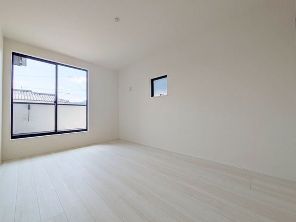 大津市千町２丁目　新築一戸建て　第１期　４号棟