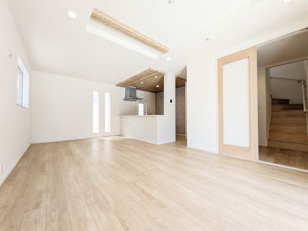 大津市雄琴５丁目　新築一戸建て　２期　１０号棟