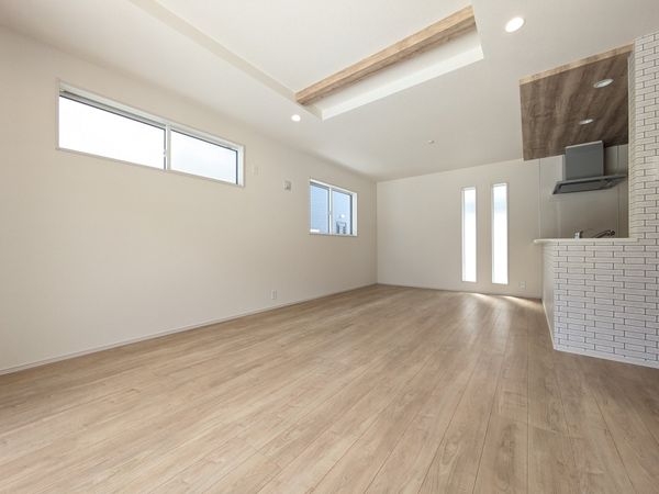 大津市雄琴５丁目　新築一戸建て　２期　１０号棟