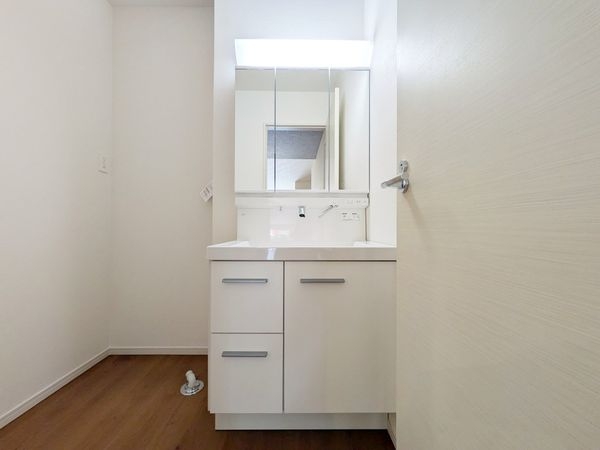 草津市南笠東１丁目　新築一戸建て　全２区画　１号棟