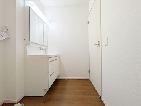 草津市南笠東１丁目　新築一戸建て　全２区画　１号棟