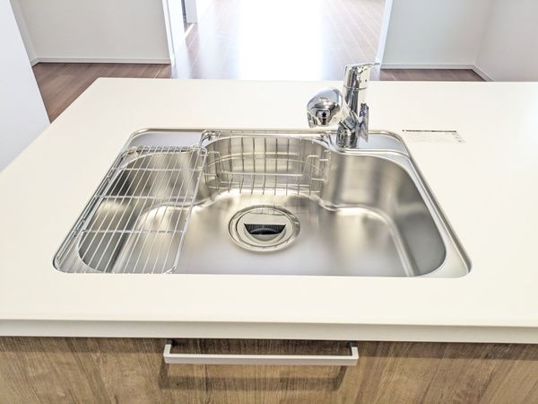 草津市南笠東１丁目　新築一戸建て　全２区画　１号棟