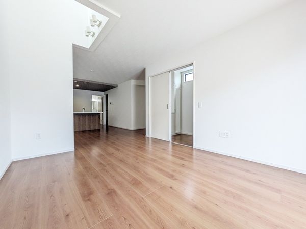 草津市南笠東１丁目　新築一戸建て　全２区画　１号棟