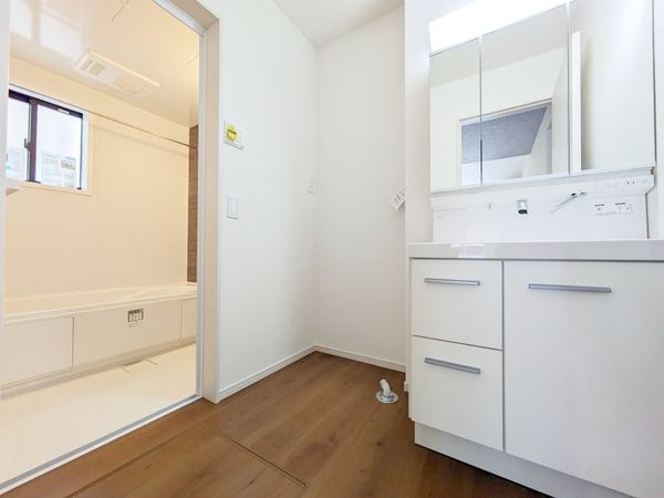 草津市南笠東１丁目　新築一戸建て　全２区画　１号棟