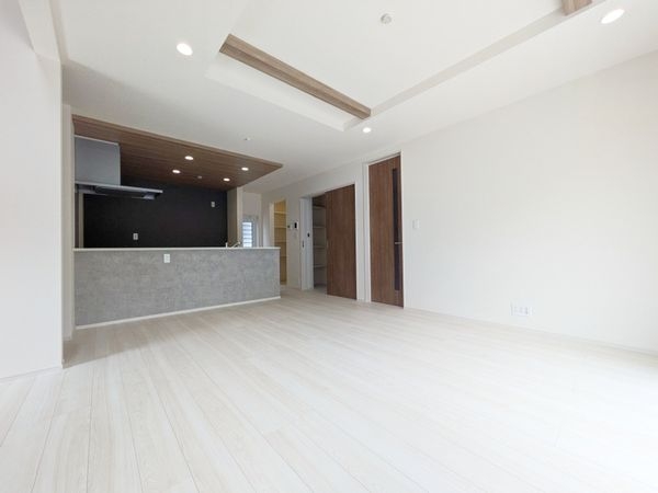 大津市雄琴５丁目　新築一戸建て　２期　１２号棟